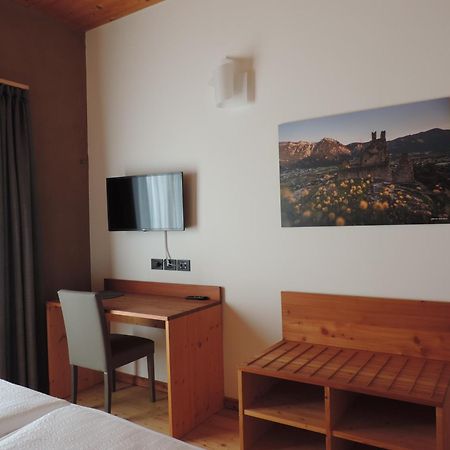 Garni Tuttotondo Otel Levico Terme Oda fotoğraf