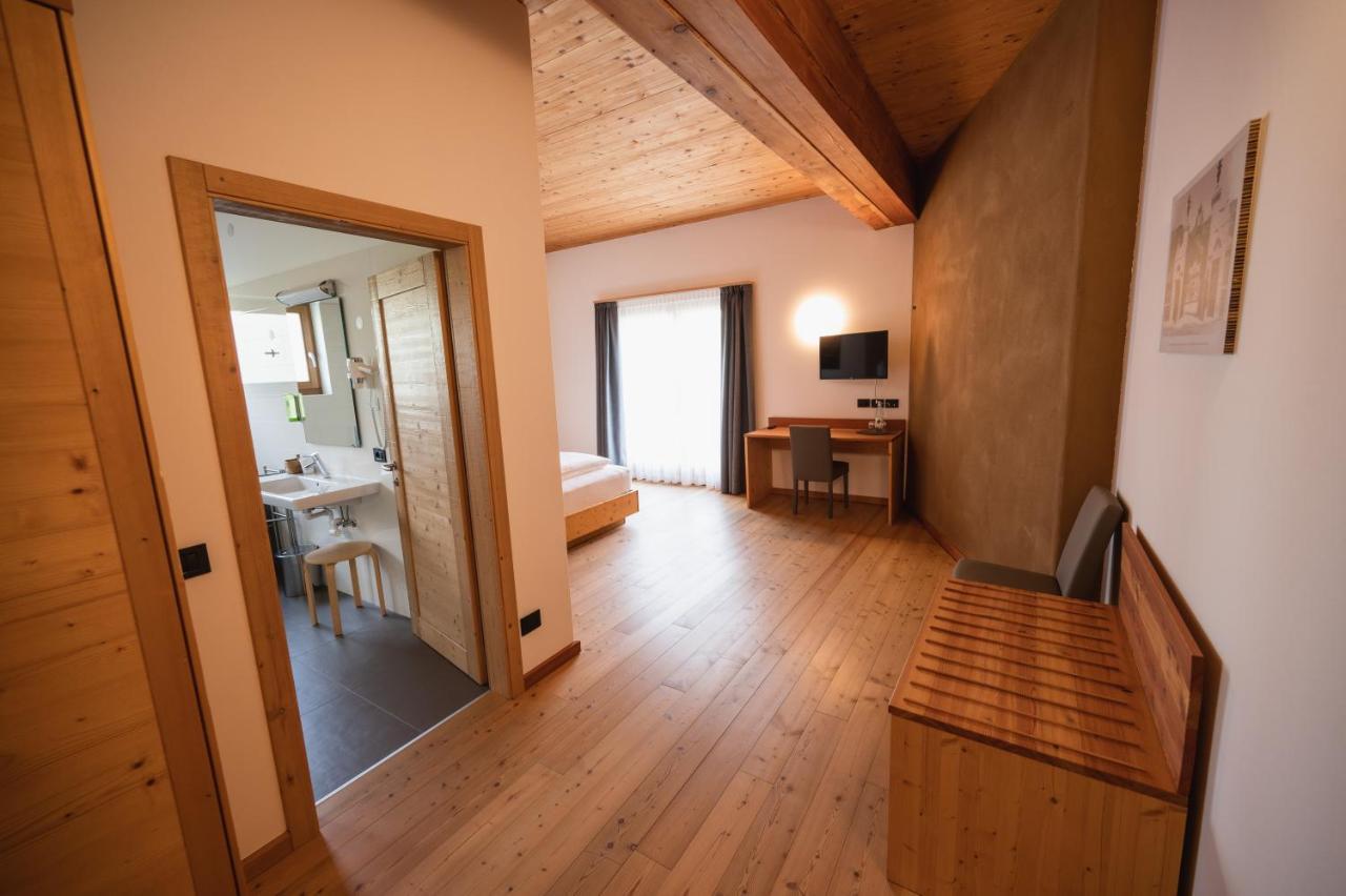 Garni Tuttotondo Otel Levico Terme Oda fotoğraf