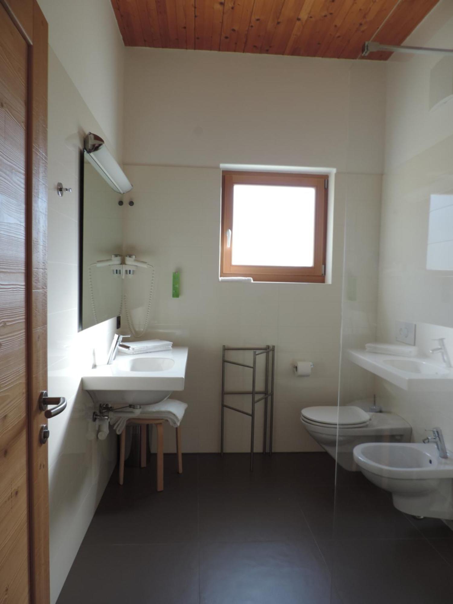 Garni Tuttotondo Otel Levico Terme Oda fotoğraf