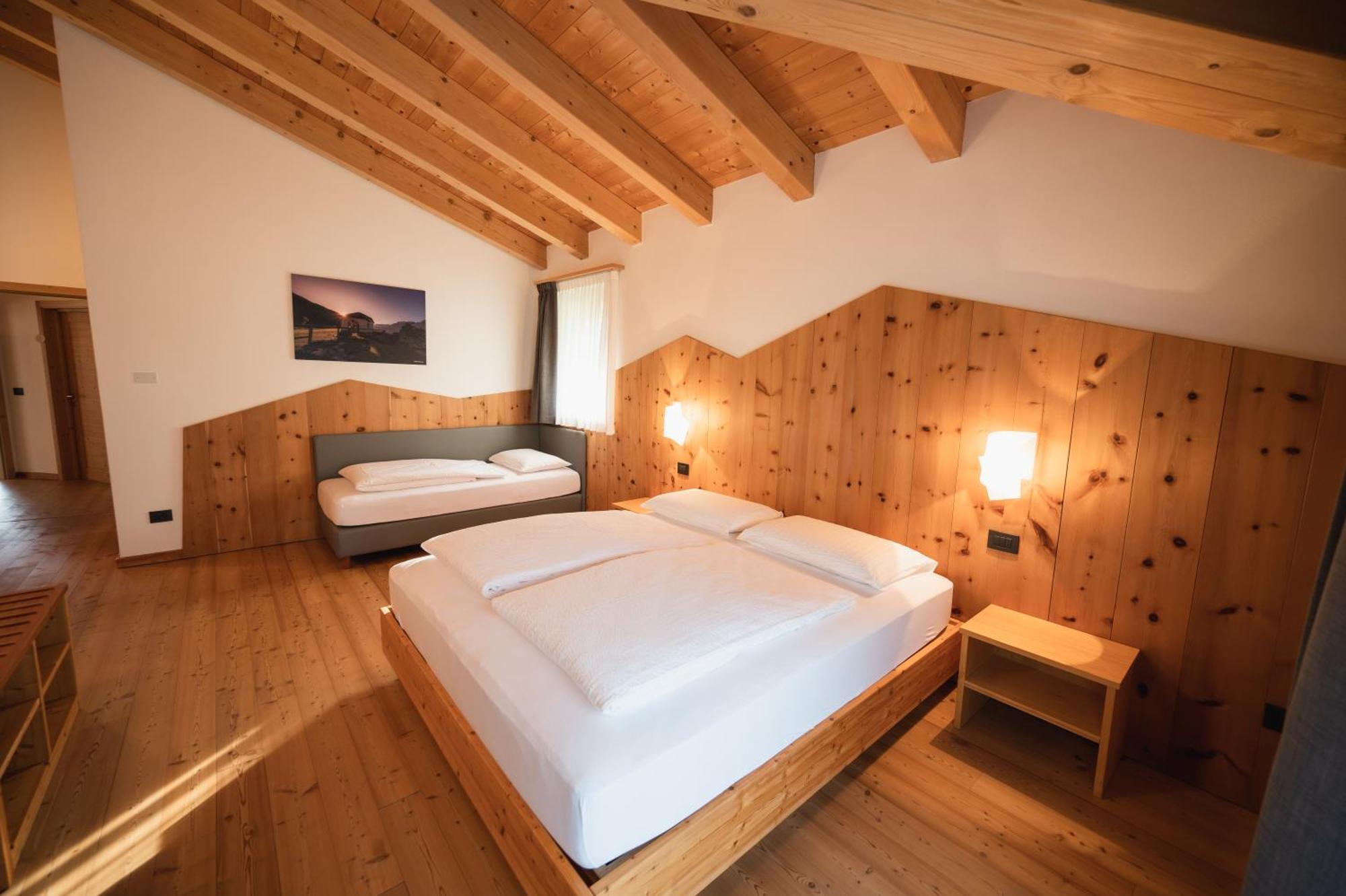 Garni Tuttotondo Otel Levico Terme Oda fotoğraf